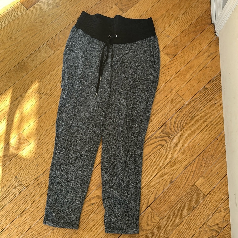 H&M Maternity sweatpants